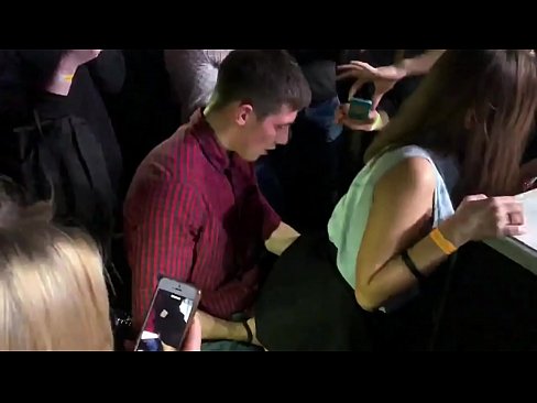 ❤️ Sess reali f'nightclub Russu. Tfajla Russa ta’ 18-il sena fl-anus u l-vaġina fucked f’nightclub ❤️ Porn ta' kwalità lilna mt.flvporn.ru ❌